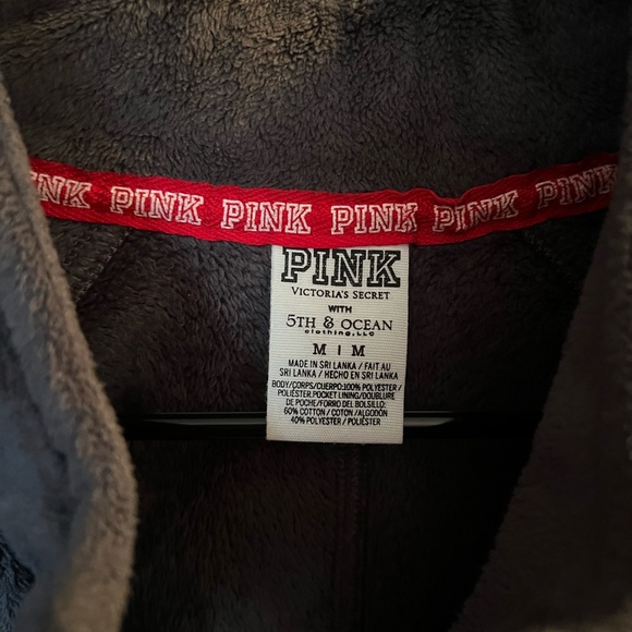 PINK Wisconsin Badgers fuzzy jacket. Size Medium. Color Gray - Picture 2 of 4